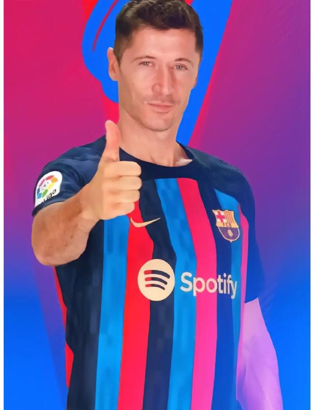 莱万多夫斯基官方宣布领先优势明显新规，老鹰引发争议！